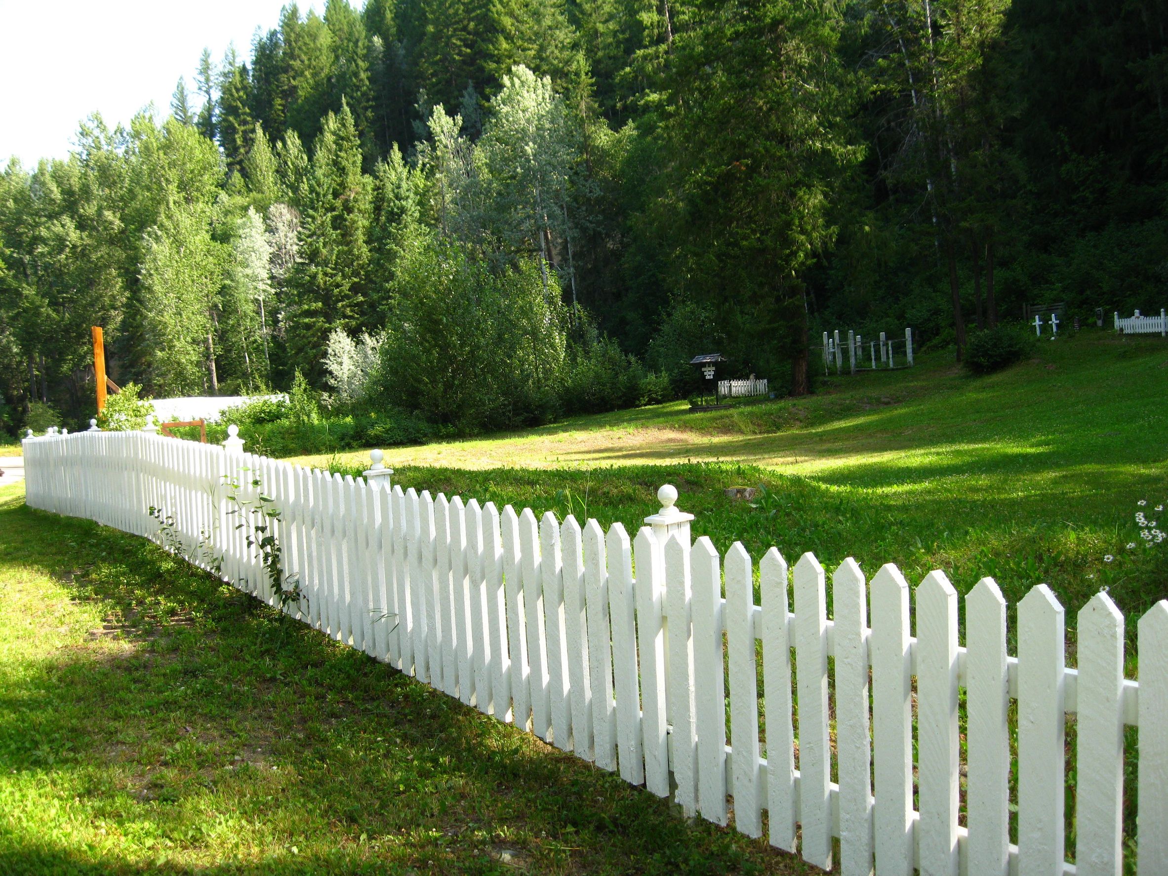 Three Great Reasons to Hire Professional Fence Installers in Hoover, AL