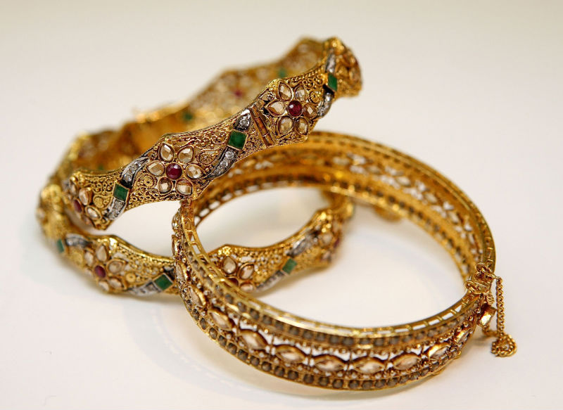 Where Do You Buy Or Sell Gold Jewelry? - Articles 4 All