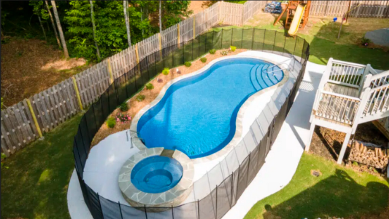 What to Know About Vinyl Pool Construction in Senoia, GA