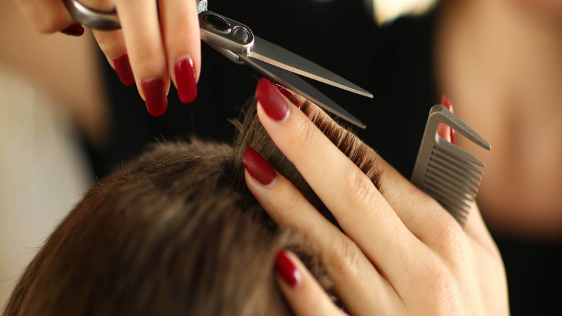 Three Factors to Consider When Choosing a Hair Salon
