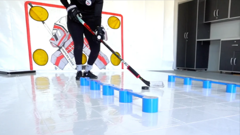 The Right Hockey Tiles Might Be the Perfect Way to Set up a Hockey Rink at Home