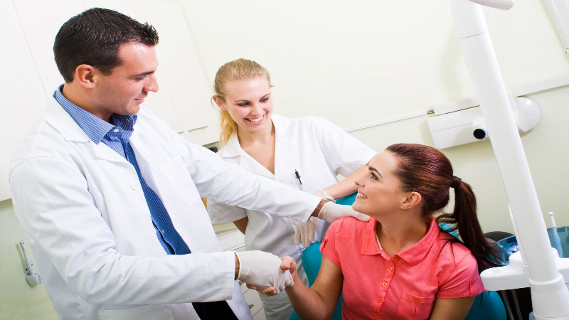 Top Reasons to Regularly Visit a Dental Clinic in Phoenix, AZ