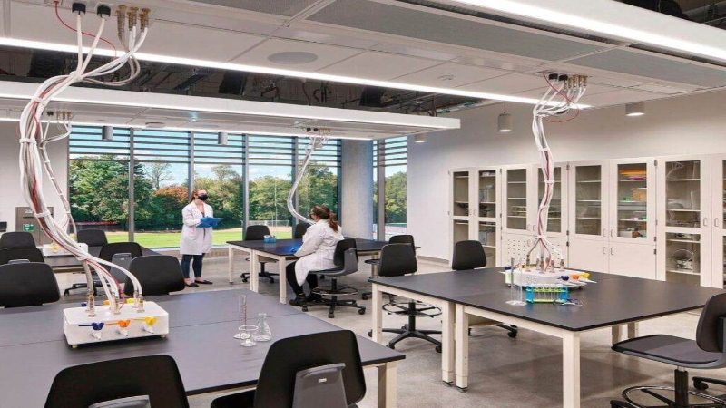 Signs of the Best Lab Construction Companies