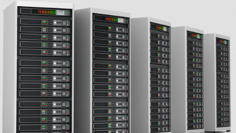 What Are the Main Factors to Look for in UPS Systems for Data Centers?