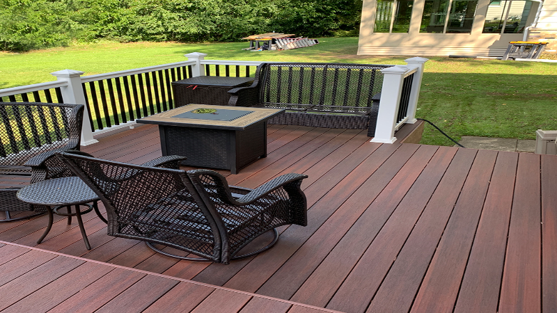 Deck Contractors in Madison, WI: Transform Your Outdoor Space!