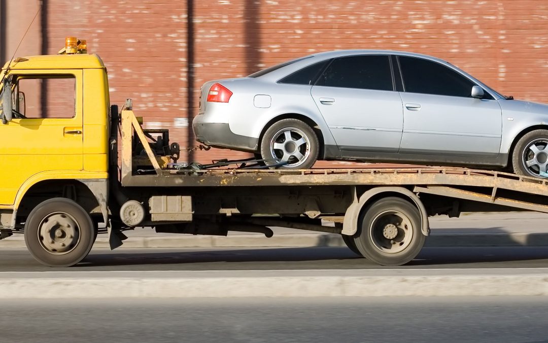 How Light Duty Towing Helps Drivers During Highway Breakdowns