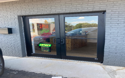 Benefits of Hiring a Local Door Replacement Contractor in Acworth, GA, for Your Project