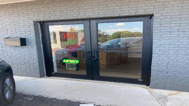Benefits of Hiring a Local Door Replacement Contractor in Acworth, GA, for Your Project