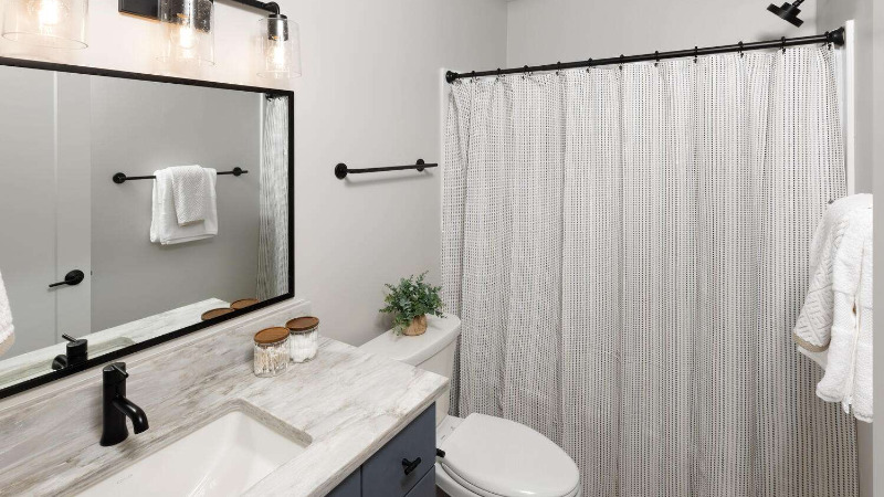 How Bathroom Remodel Contractors Transform Homes with Creative Solutions